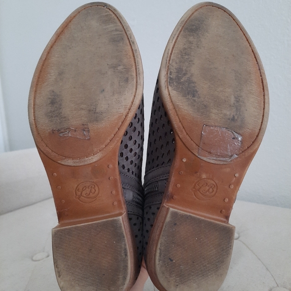 Lucky Brand | Basel Perforated Bootie | Size 6 - Picture 10 of 10